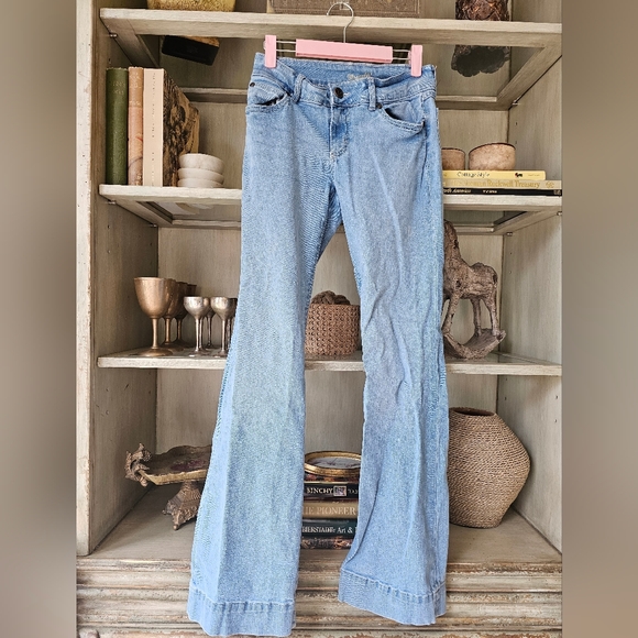 Wrangler Retro Mae Light Wash Trouser Jeans - Picture 4 of 11